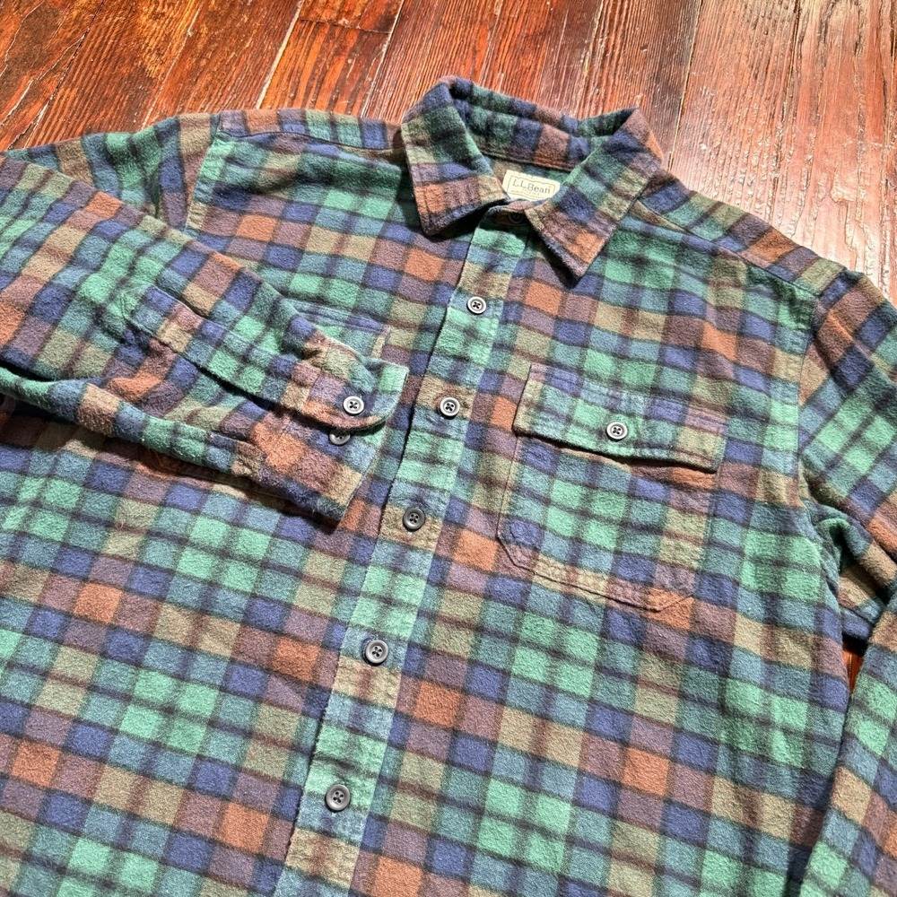 LL Bean Chamois Flannel Mens Large Green Plaid Shirt Cabincore Outdoor